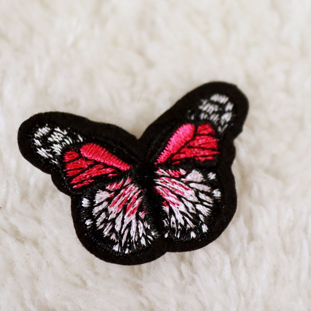 Bügelbild Aufnäher Schmetterling pink schwarz 3 x 4,5 cm